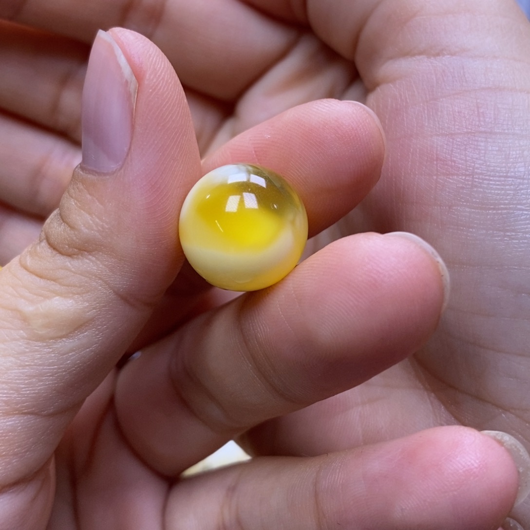 琥珀未镶嵌珠宝奇石14.9