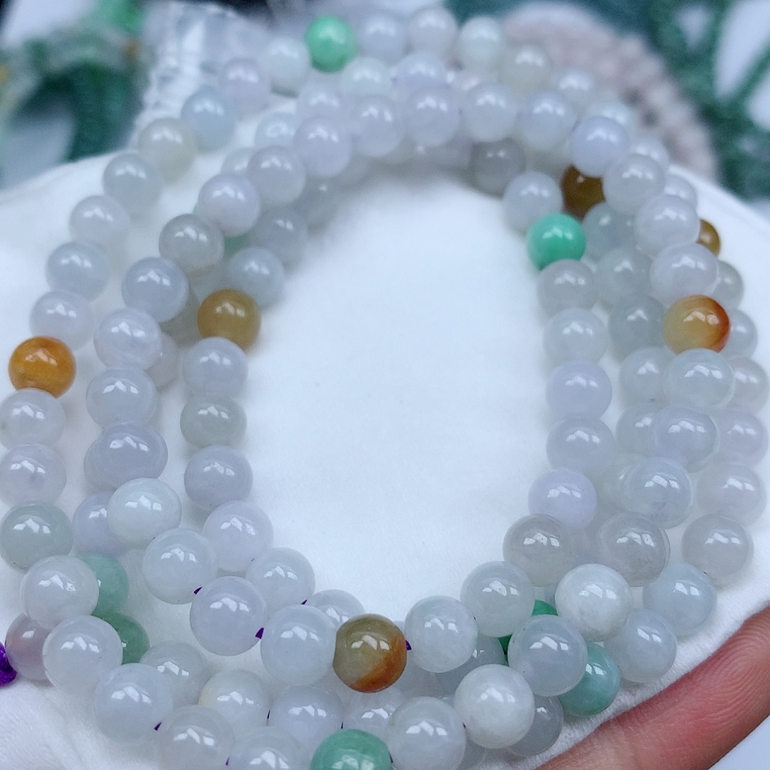 翡翠颈饰未镶嵌手串 