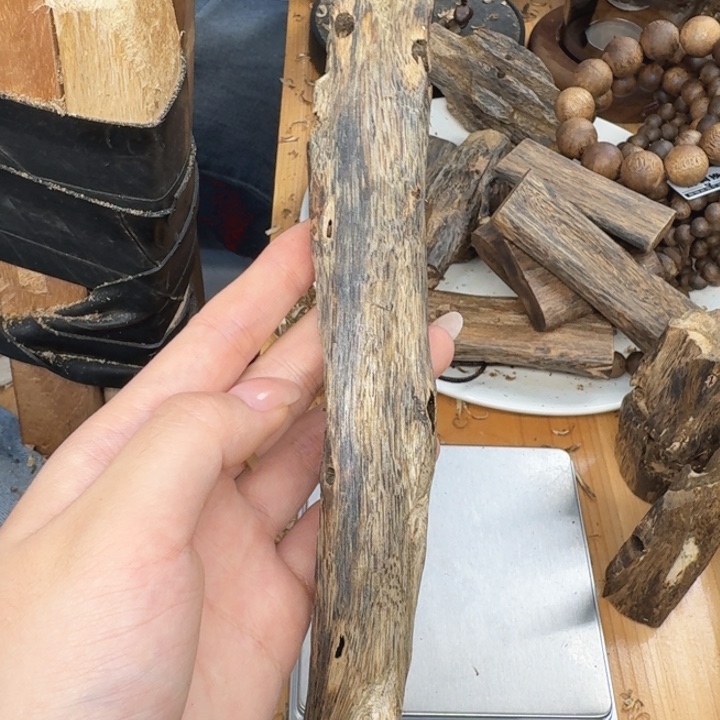 沉香碎屑沉香沉香奇楠块料31.4克