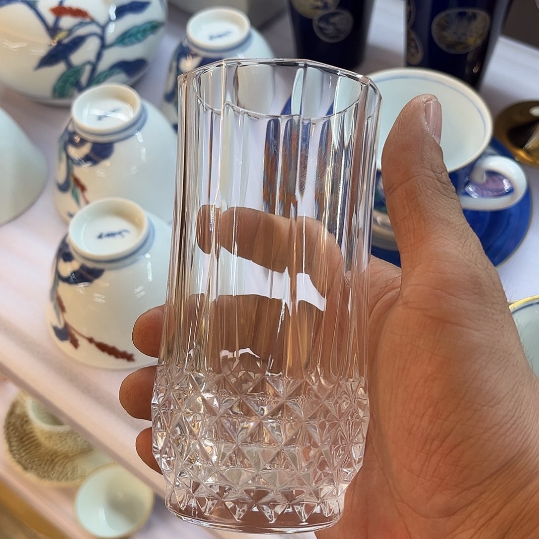 盖碗在家门口看到的小猫都