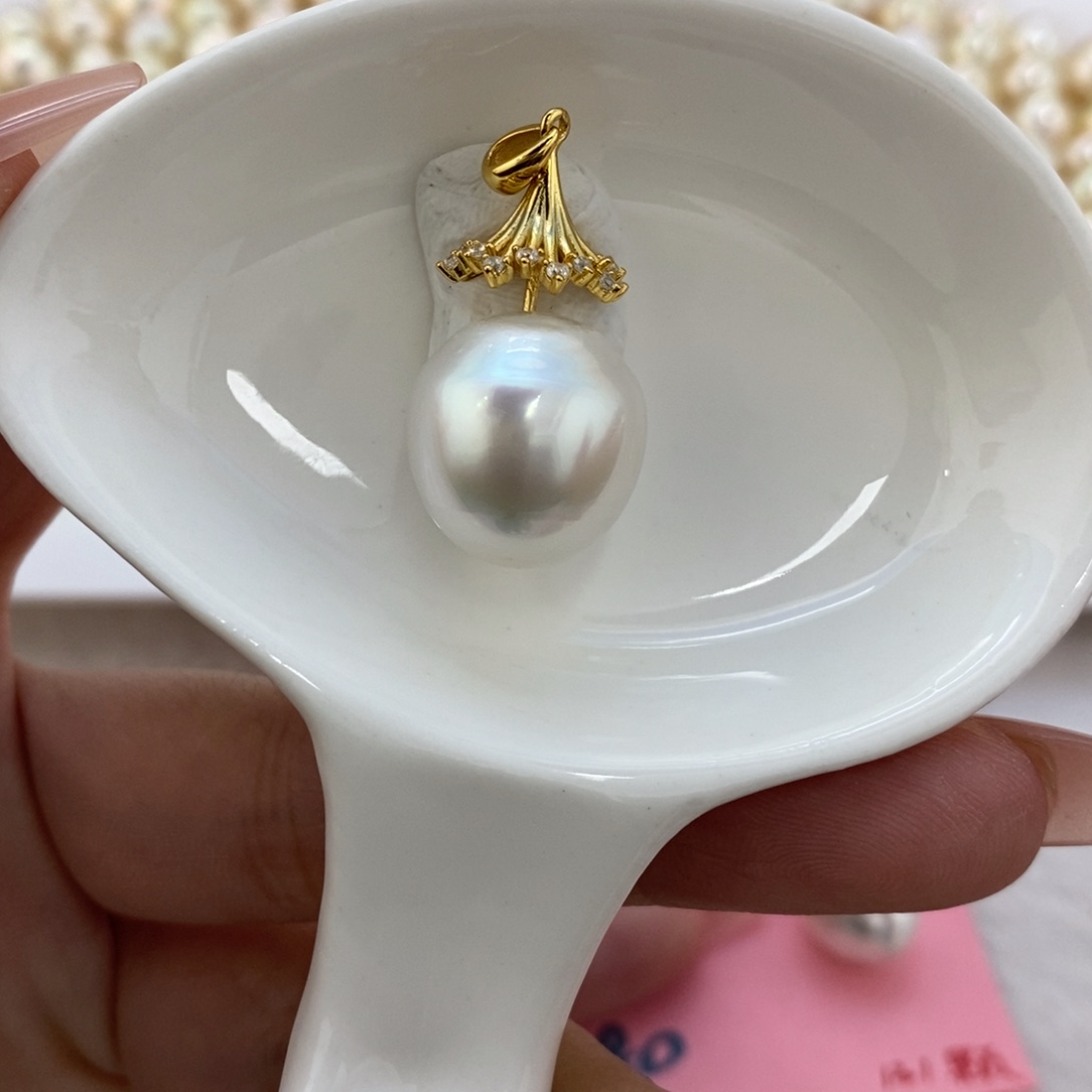 颈饰未镶嵌海水珍珠澳白单珠14.9