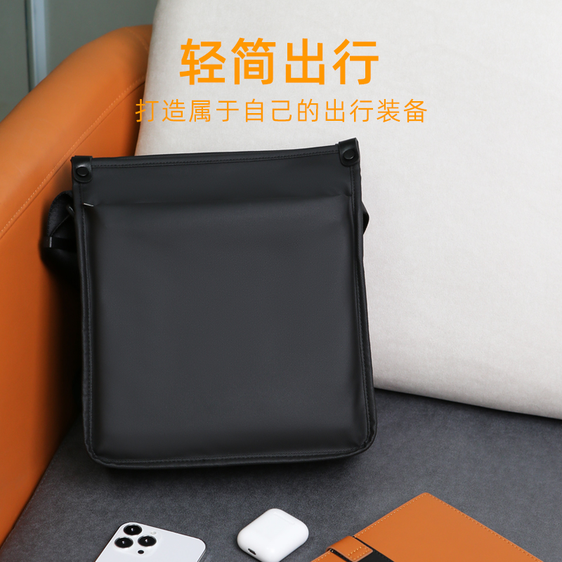 多功能休闲男士单肩包黑色竖款斜挎包户外背包简约通勤男包防泼水