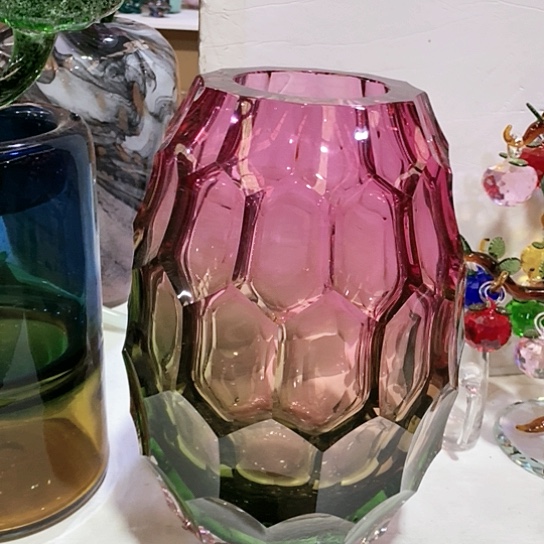 琉璃花瓶高32厘米口径9厘米