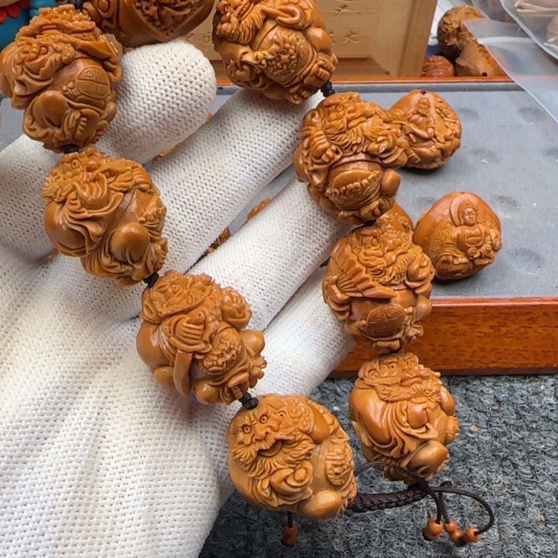 吊坠橄榄核……………………