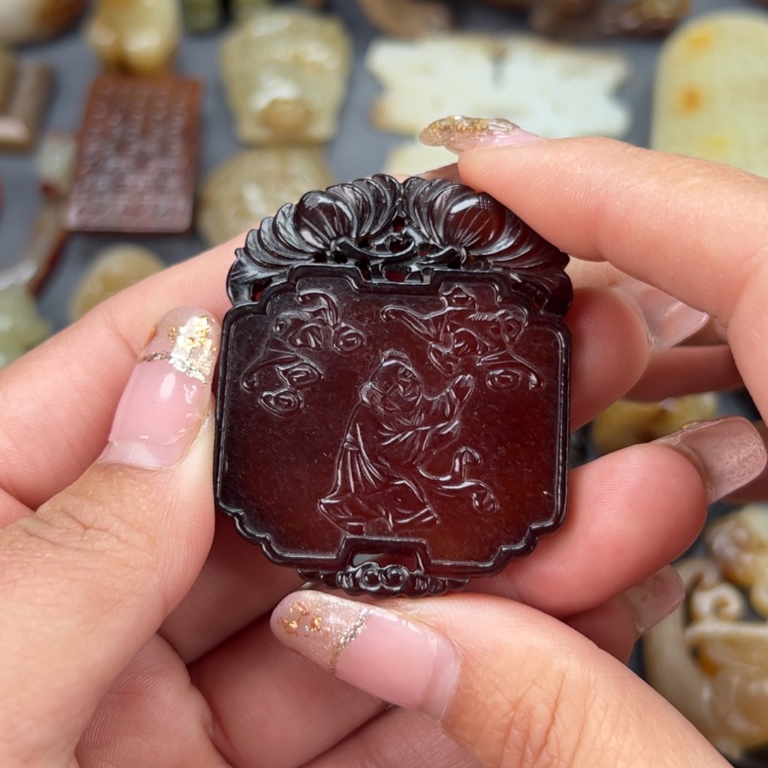 和田玉（糖玉）颈饰未镶嵌