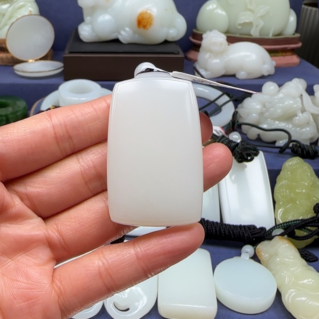 许***天和田玉未镶嵌挂件