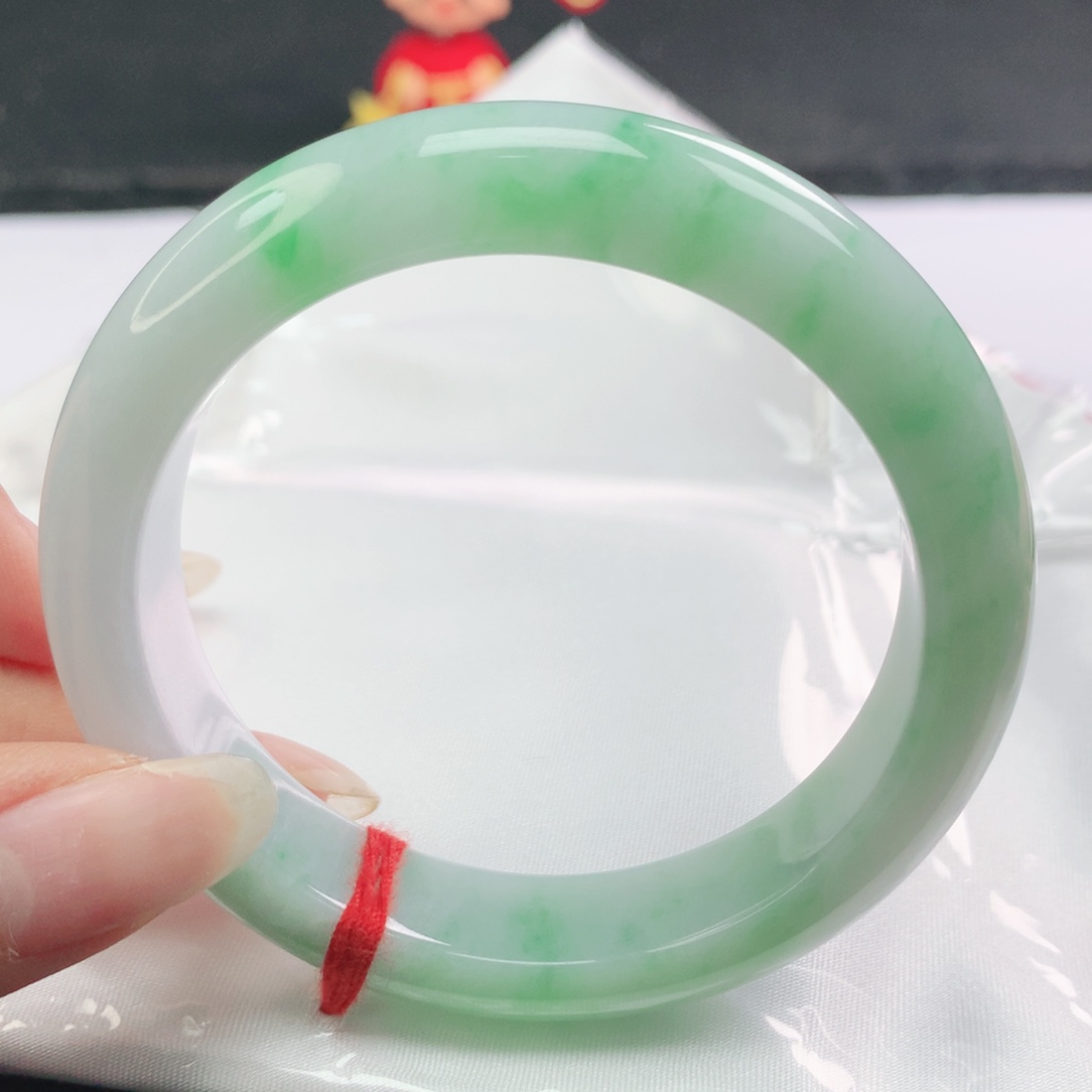 翡翠未镶嵌手镯翡翠55.0飘阳绿正圈