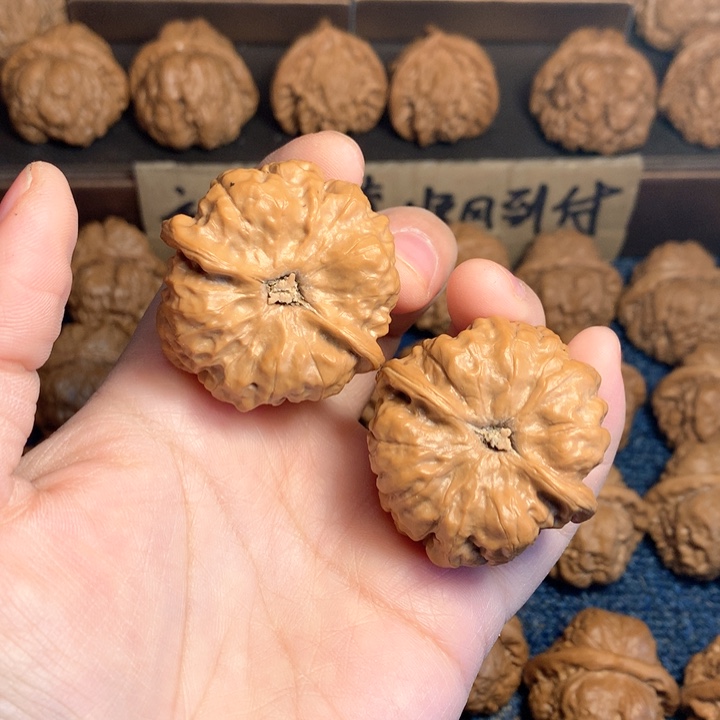 桃核吊坠鹏**?蛤蟆核桃