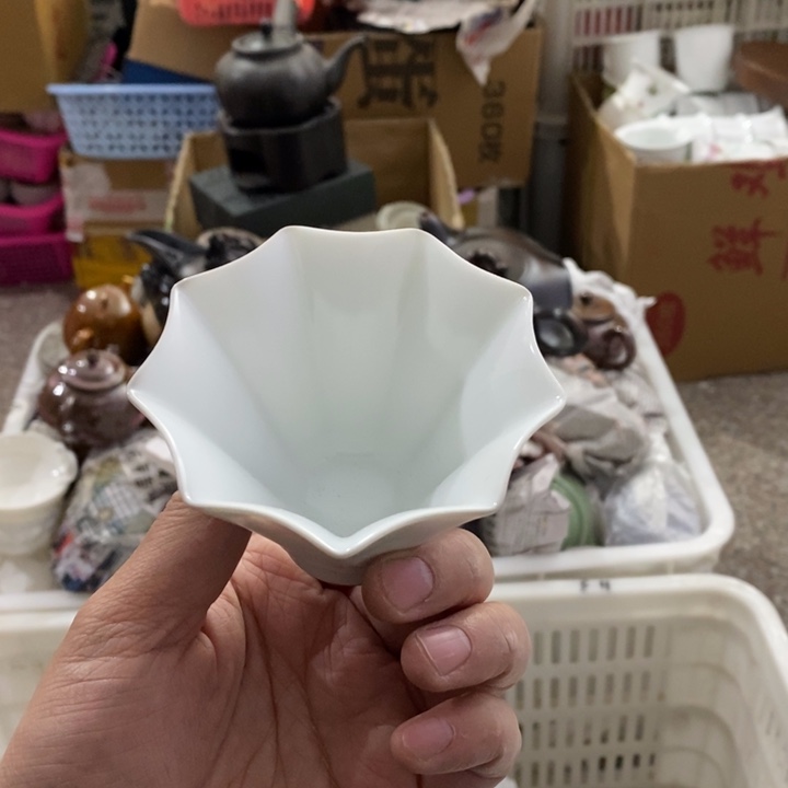 陶瓷艺术品及陶瓷壶