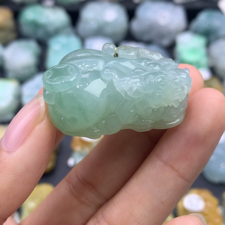 翡翠颈饰未镶嵌天然缅甸翡翠