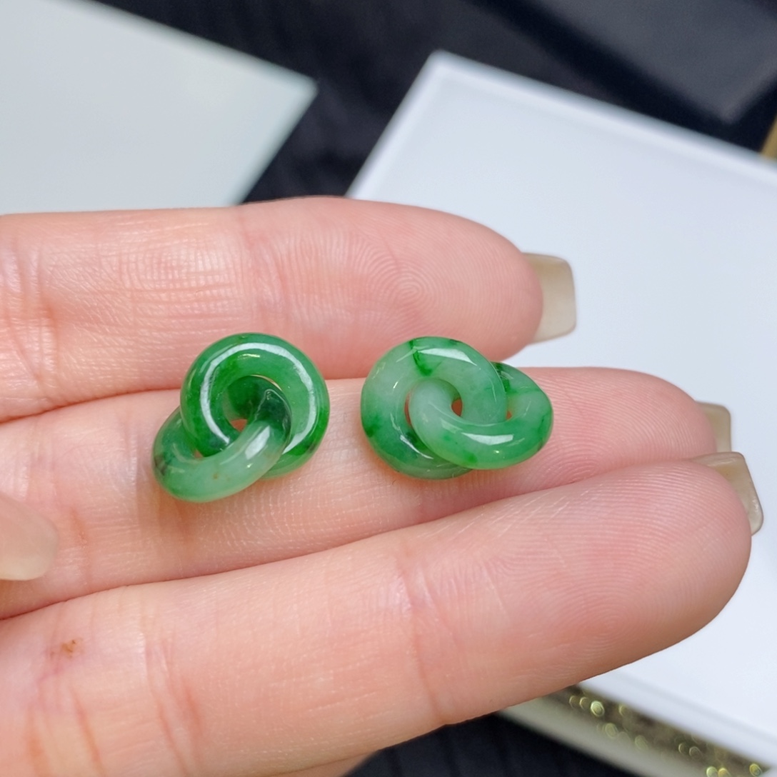 翡翠未镶嵌耳饰飘绿小双环
