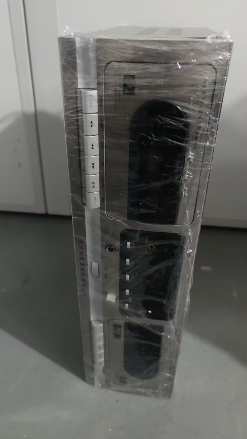 8新  双卡座机一台 不包邮费