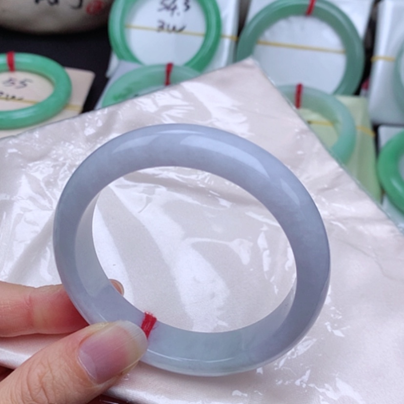 【闪购商品】翡翠手镯未镶嵌            特价正圈56