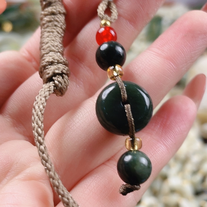 未镶嵌和田玉挂件