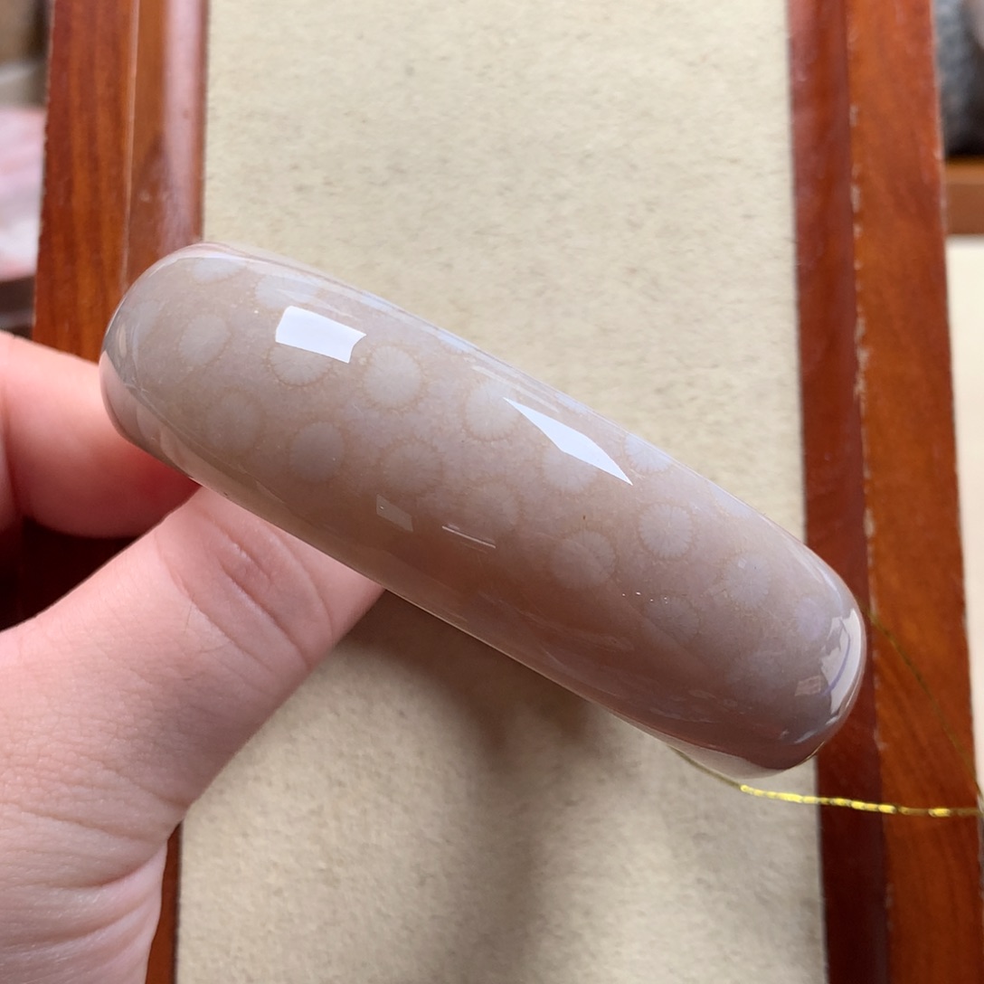 未镶嵌干净！56圈口1500/个。02硅化珊瑚（珊瑚玉）