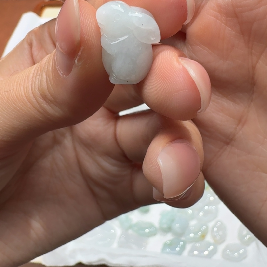 未镶嵌挂件翡翠小*