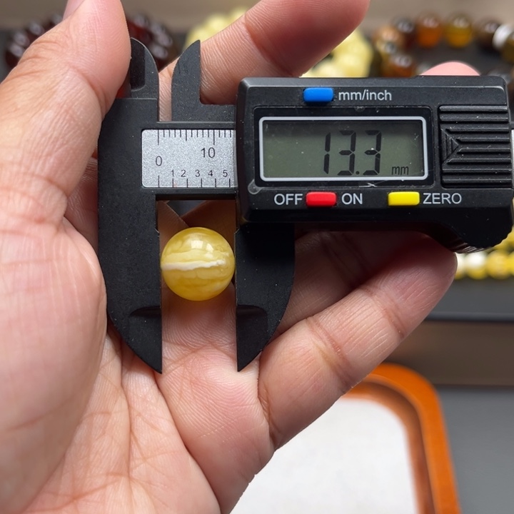 琥珀未镶嵌珠宝奇石M70号13+瓷白妖花