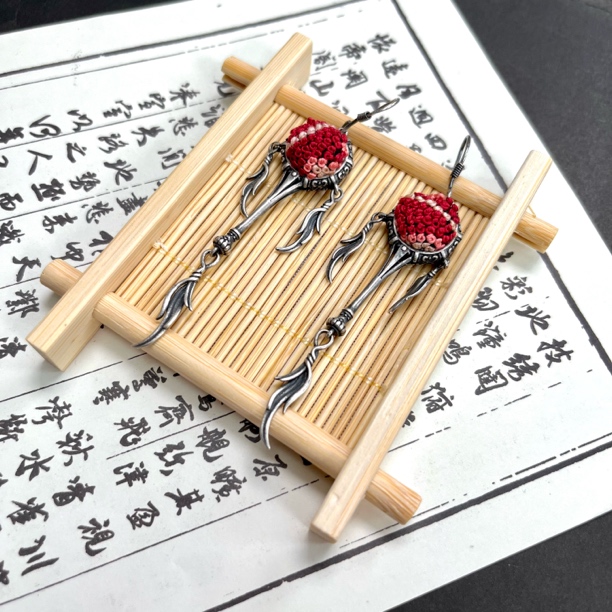 苗族刺绣/洞仙鱼鼓耳环/古法手工刺绣/非遗传承/手工艺饰品