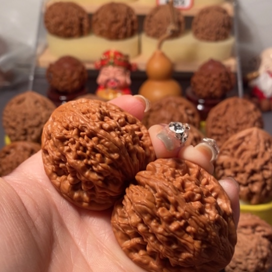 文玩核桃吊坠41虎头王