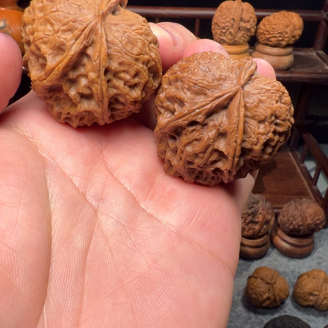 吊坠文玩核桃佛肚三棱42mm