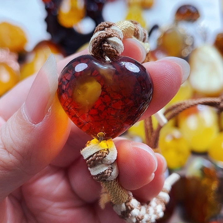 琥珀颈饰未镶嵌手镯