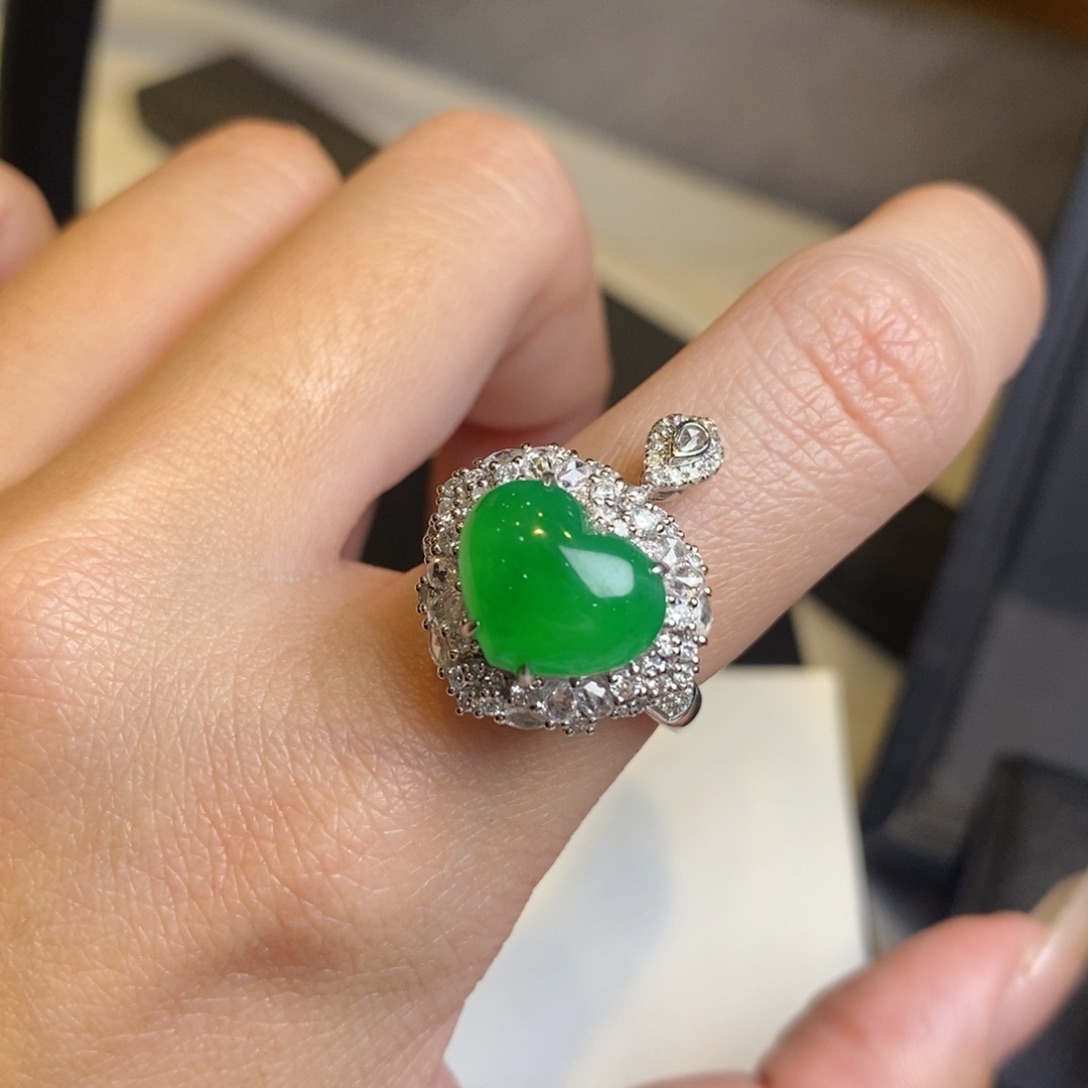 翡翠戒指18K金镶嵌爱心戒指吊坠两用款