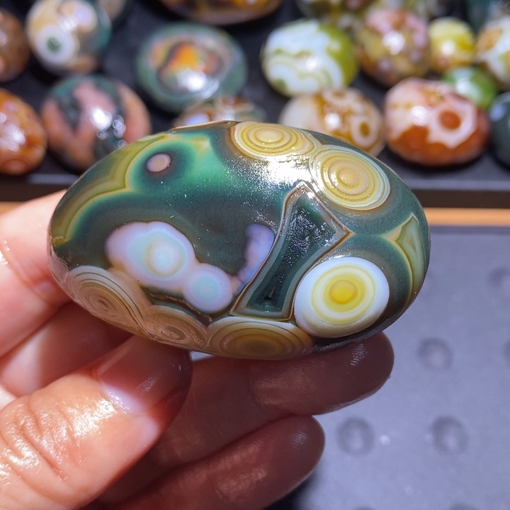 未镶嵌玛瑙/玉髓珠宝半成品156