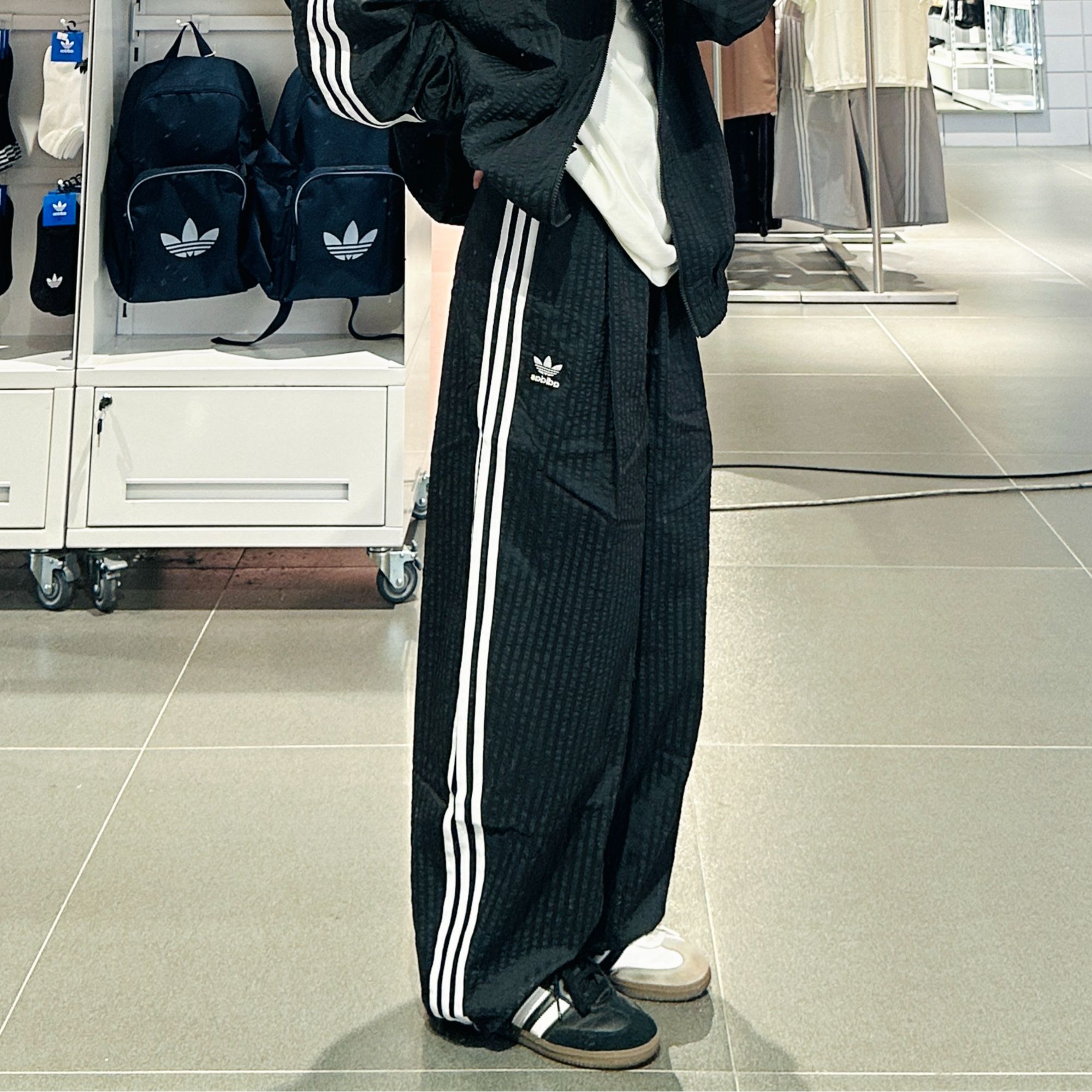 adidas/阿迪达斯OVERSIZE TRACK PANT休闲宽松时尚运动裤 KC2616