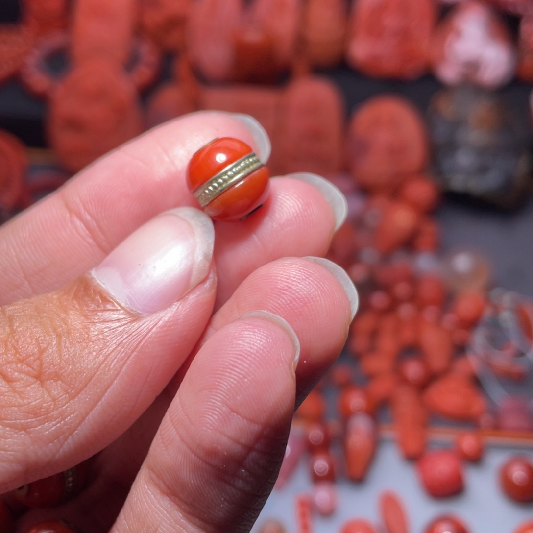 南红玛瑙配饰未镶嵌