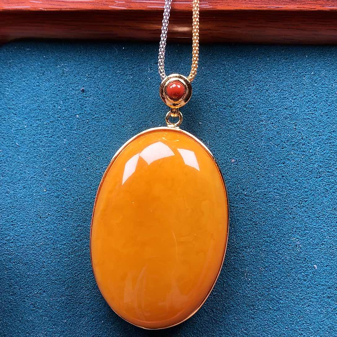 蜜蜡颈饰银S925镶嵌吊坠