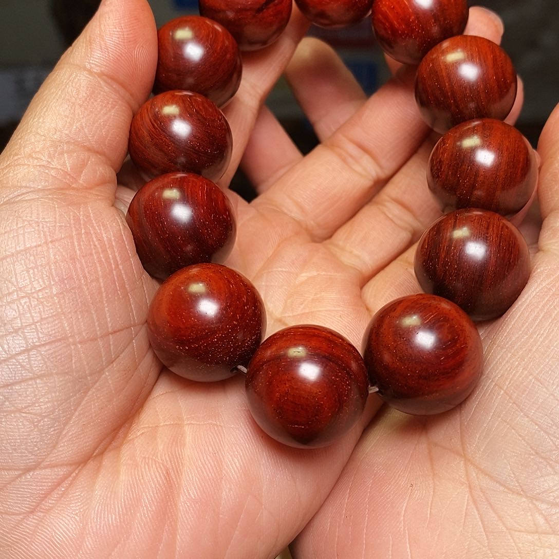 檀香紫檀（小叶紫檀）大***士