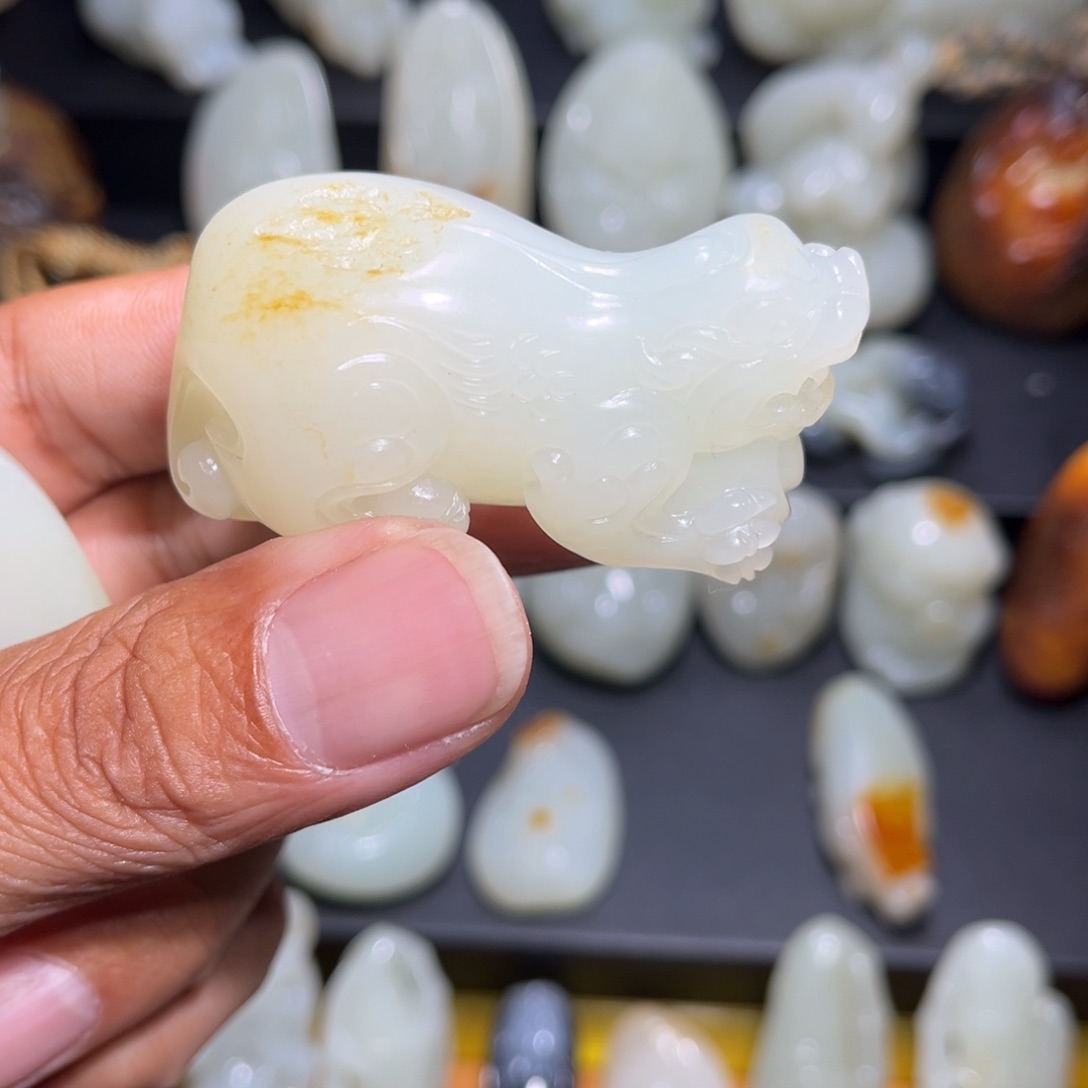 和田玉颈饰未镶嵌索****后