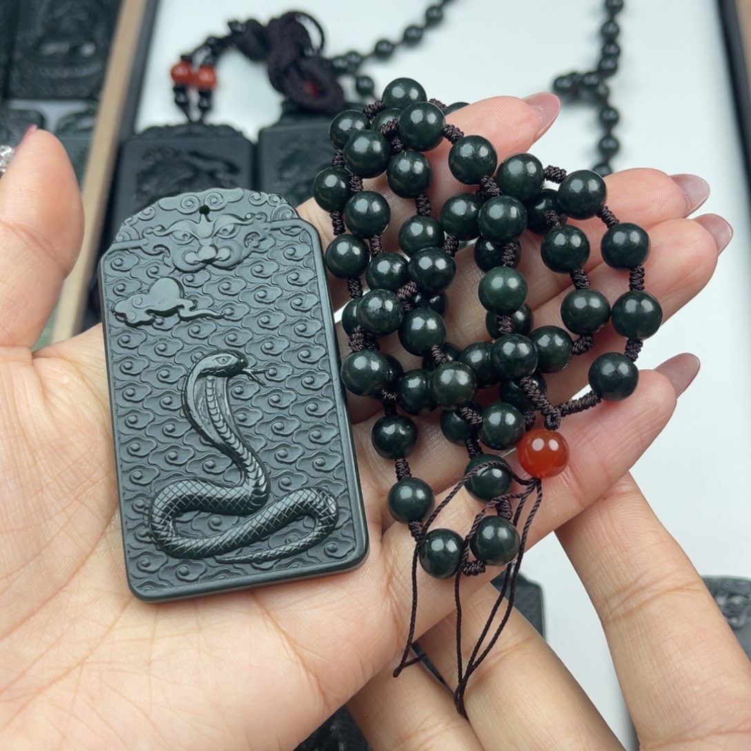 和田玉颈饰未镶嵌O***?