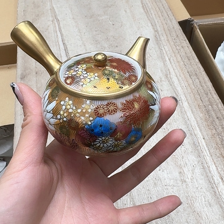 瓷片噗哈哈哈哈哈哈哈哈哈我的小