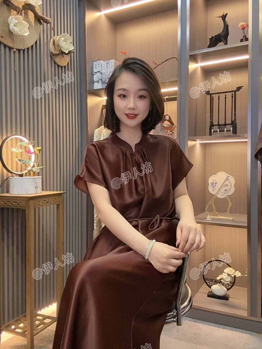 书禾-2025夏季新款女装圆领中长款显瘦气质连衣裙