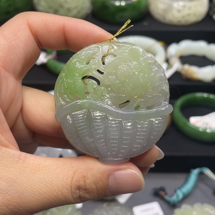 和田玉吊坠未镶嵌