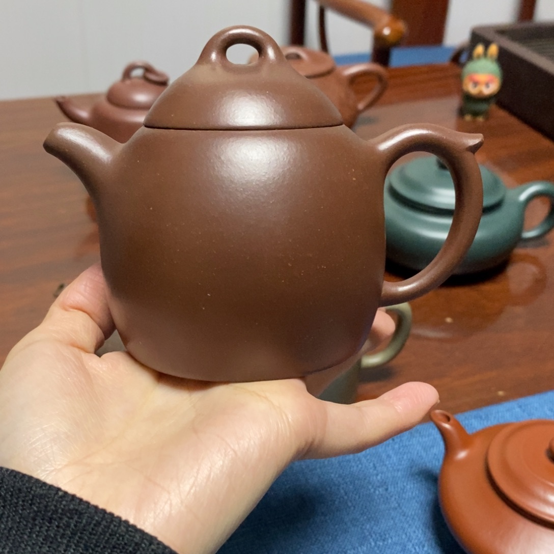 L***山紫砂茶壶230cc.       