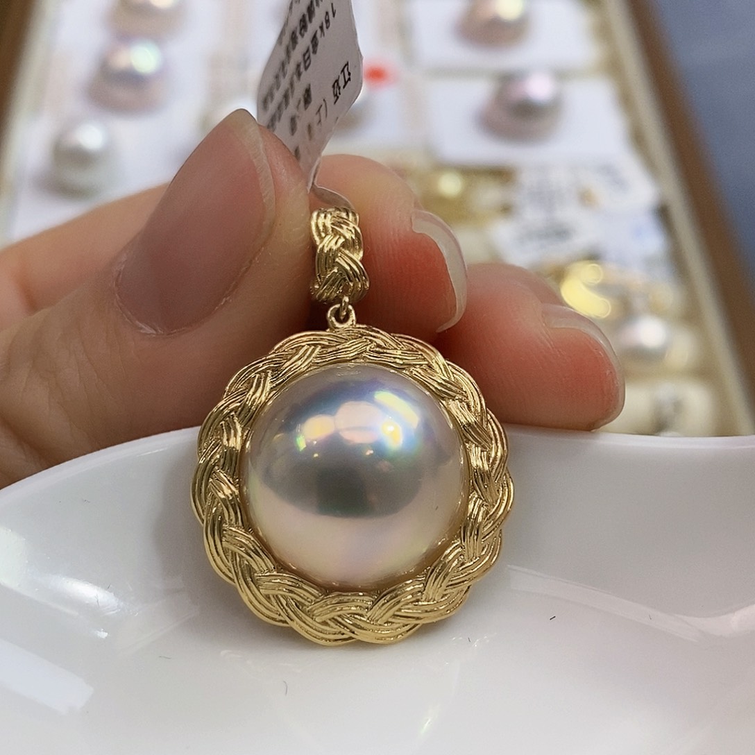 18K金镶嵌周年庆日本原单粉泡泡拼合珍珠（马贝珠）