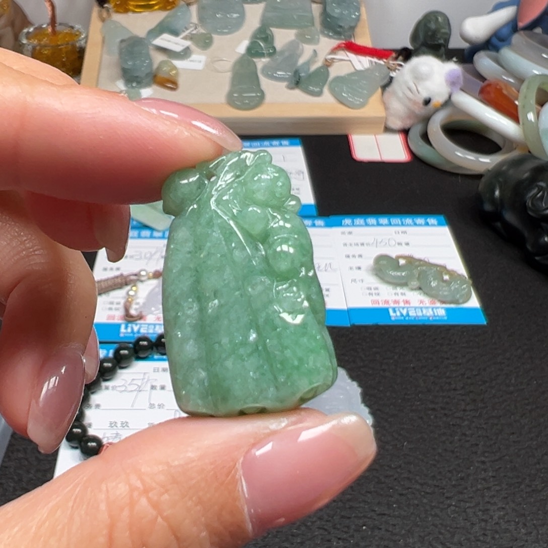 翡翠未镶嵌颈饰天然A货缅甸翡翠