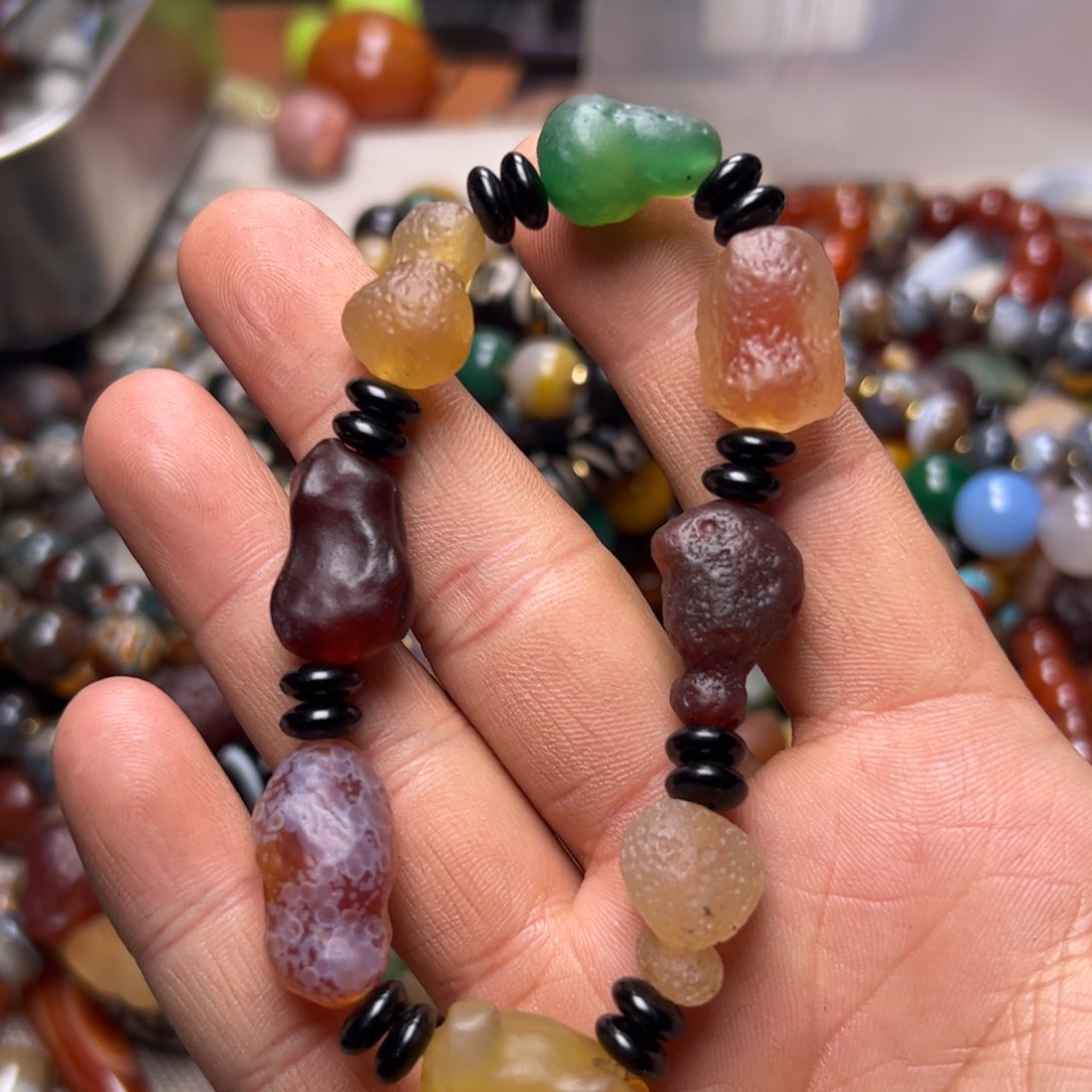 玛瑙/玉髓颈饰合金