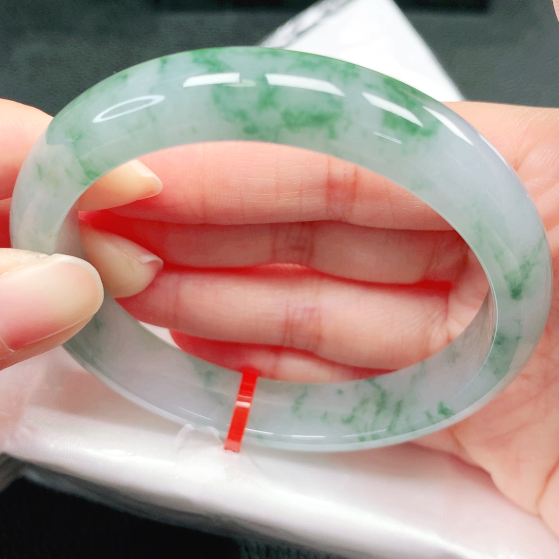 翡翠未镶嵌手镯60圈