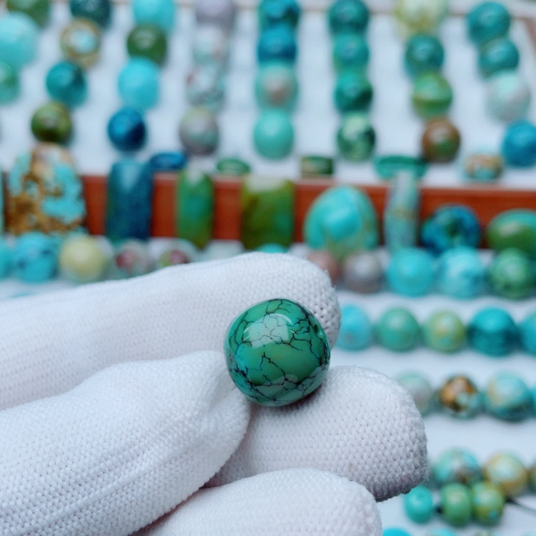 未镶嵌绿松石珠宝奇石