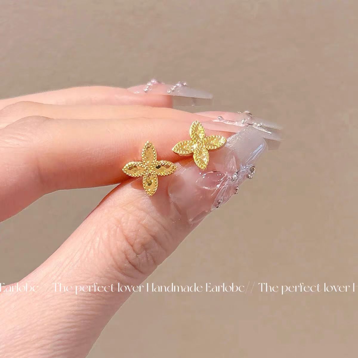 【48小时鉴赏期】先鉴后发 四叶花耳钉