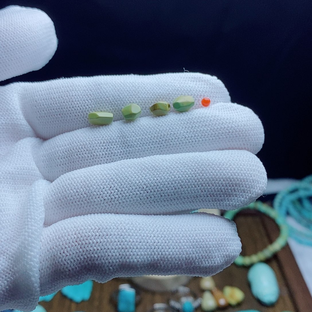 南红玛瑙未镶嵌挂件