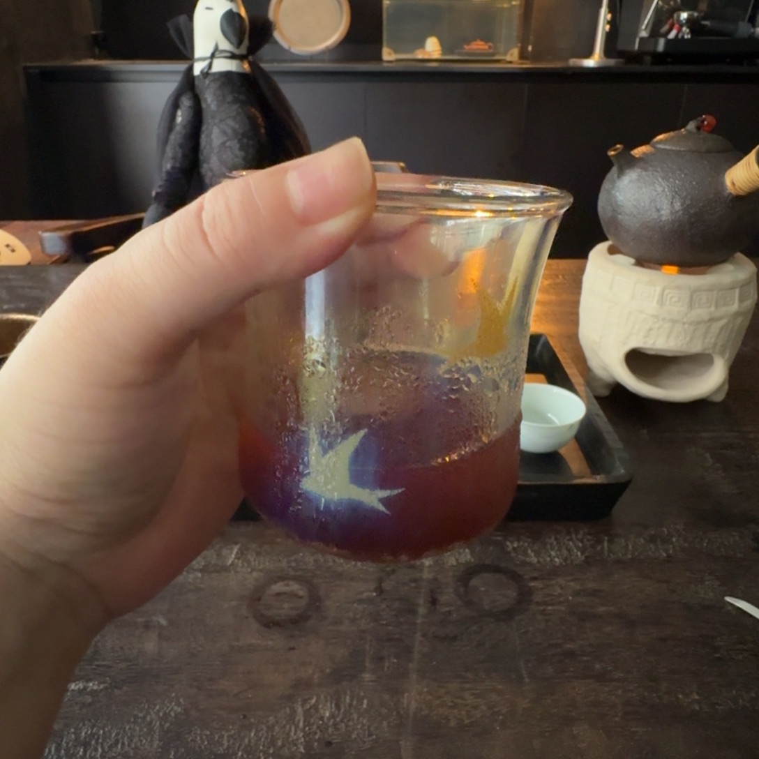 银彩燕子收腰琉璃杯