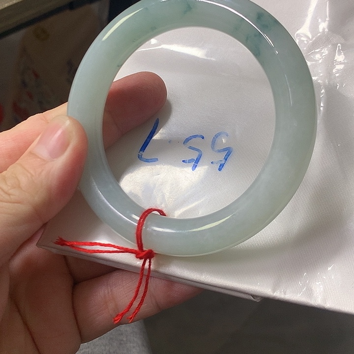 翡翠颈饰未镶嵌56圈