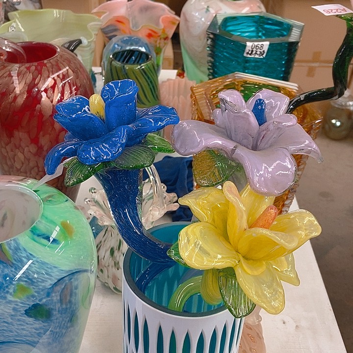 琉璃花瓶高45厘米宽12