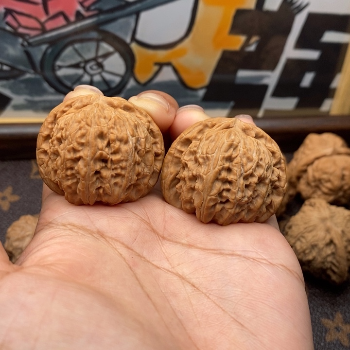 郑***浪吊坠文玩核桃白狮子