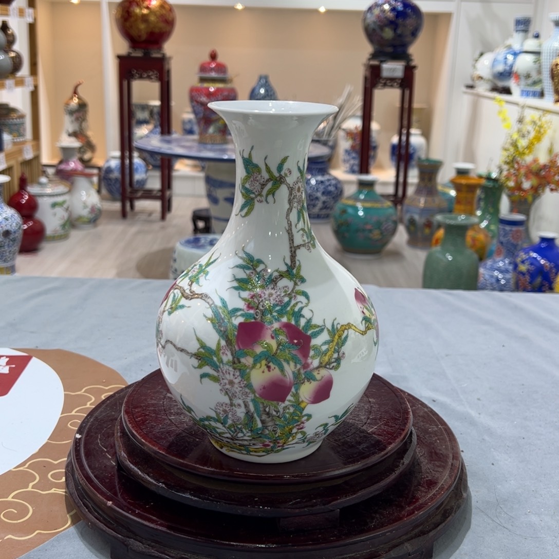 唐***斌陶摆件22.5cm九桃图赏瓶