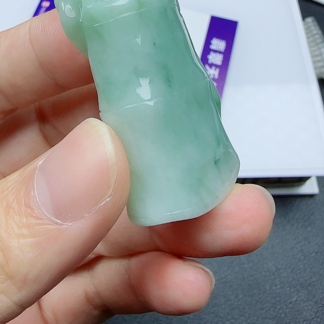 翡翠未镶嵌颈饰56887687